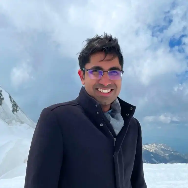 Home 18 Gaurav Agarwal, founder of Naviora Journeys