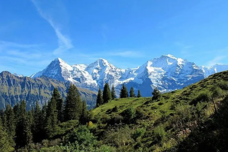 Switzerland Tour Package from India: Best of Switzerland in 6 Days 4 Eiger, Mönch and Jungfrau peaks